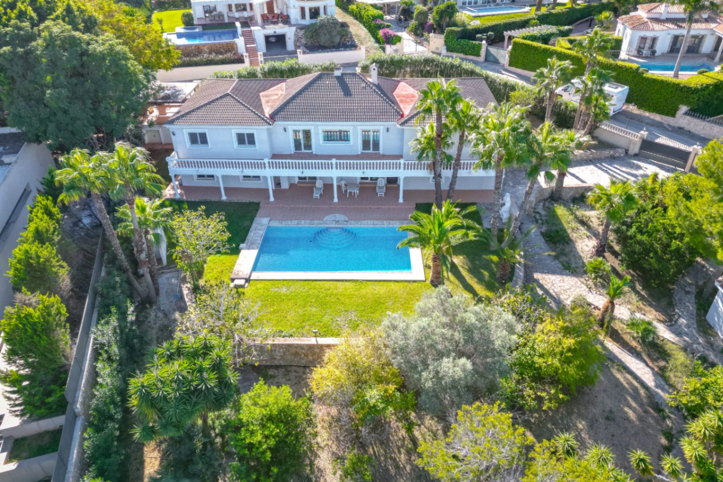 Villa exclusiva con vistas abiertas al mar, la montaña y el castillo de Dénia