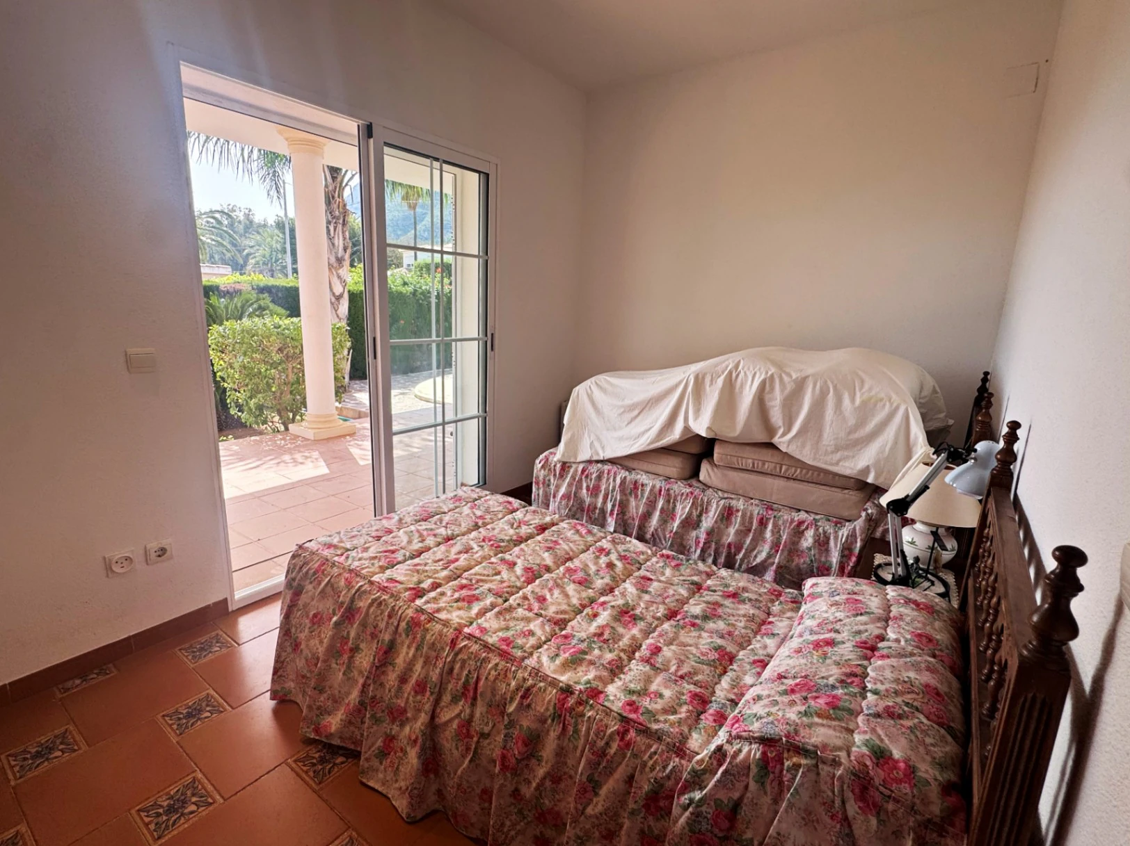 Chalet en venta en Denia, con preciosas vistas al mar y al montgó