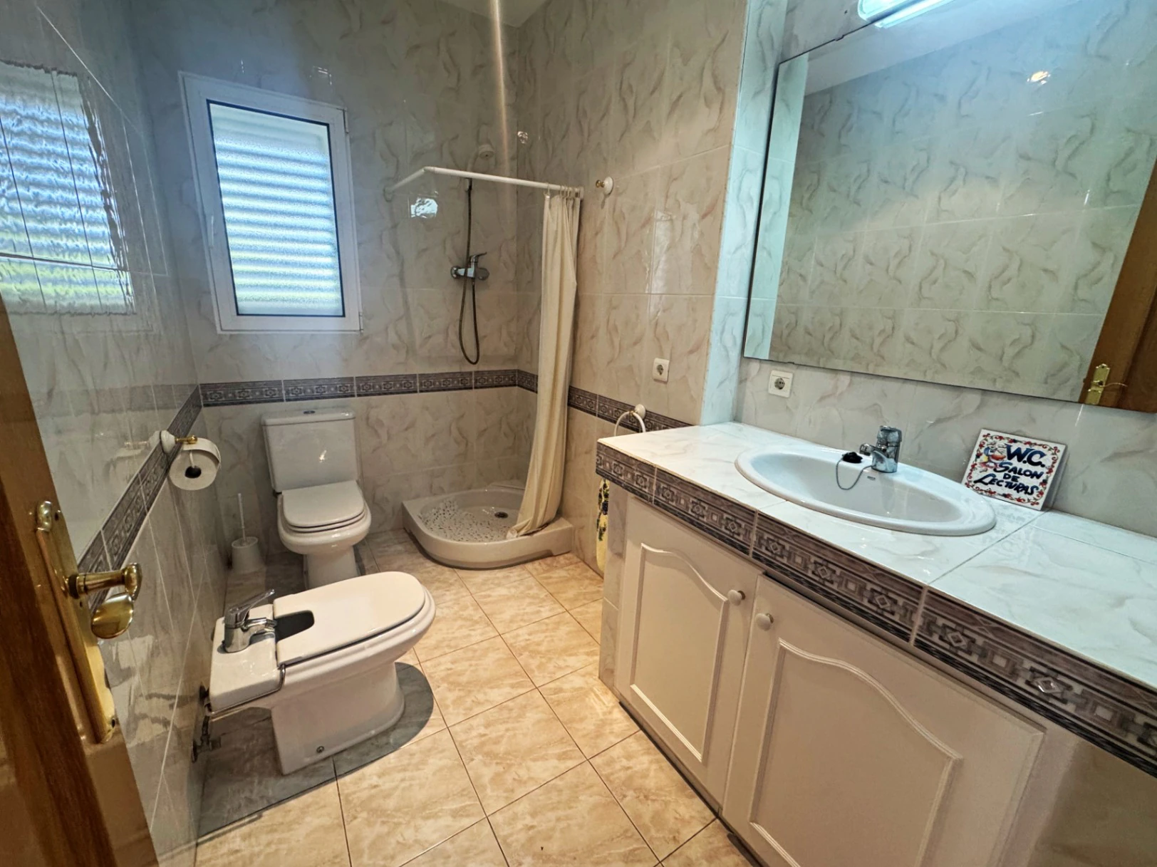 Chalet en venta en Denia, con preciosas vistas al mar y al montgó