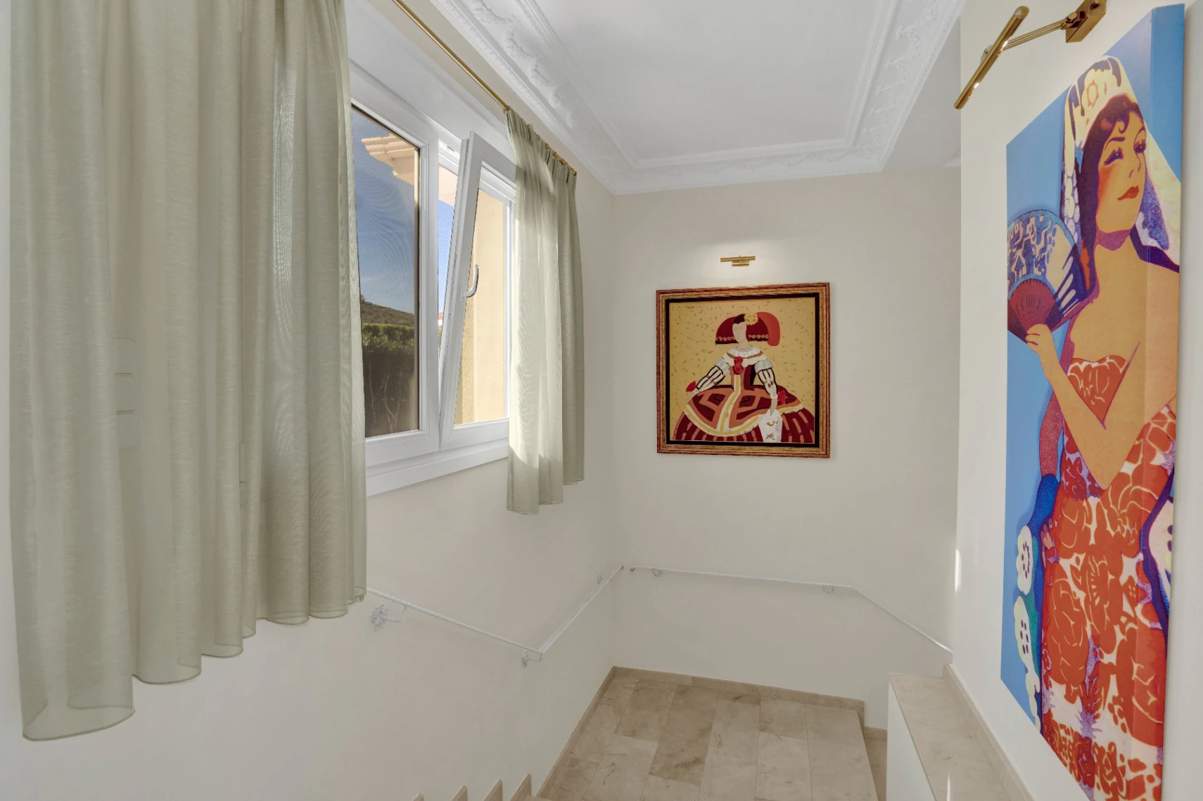 Villa exclusiva con vistas abiertas al mar, la montaña y el castillo de Dénia
