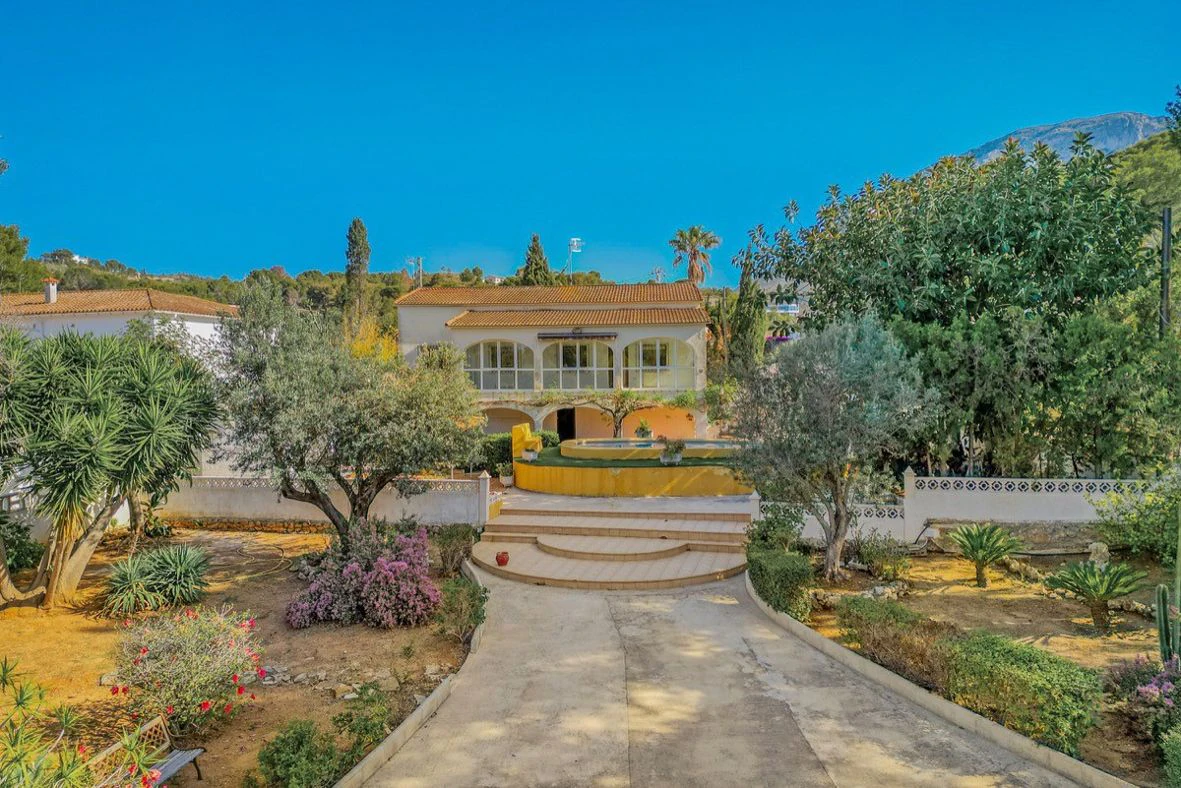 Villa clásica en Las Rotas, Dénia.