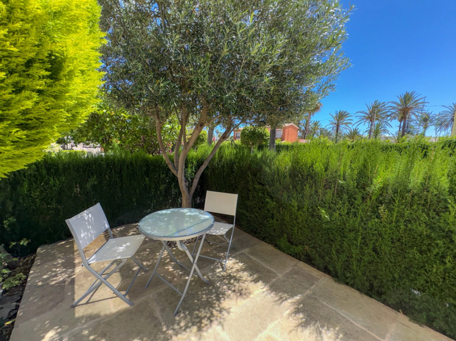 Tu refugio junto al mar: Apartamento en planta baja a un paso de la playa y del centro de Dénia.