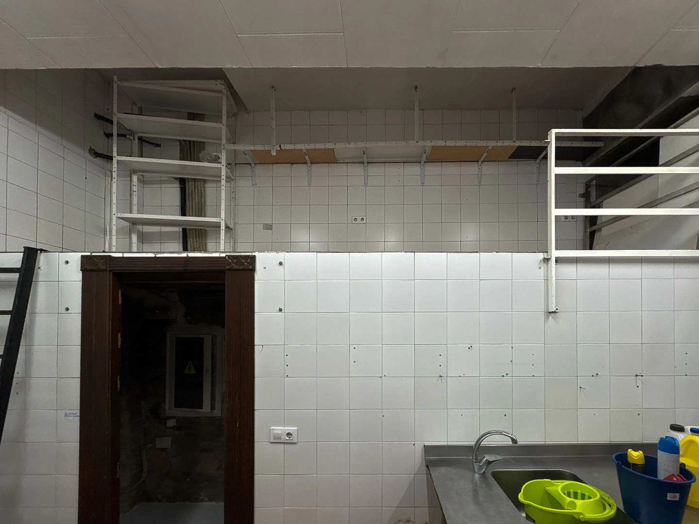 Local comercial habilitado para hostelería en Dénia.