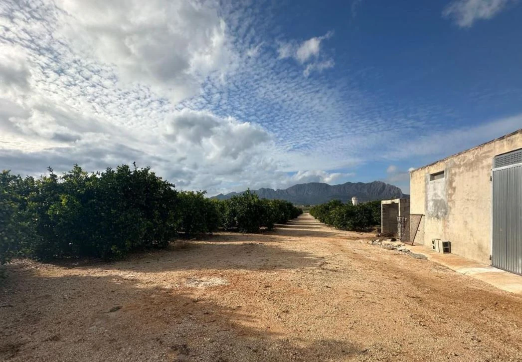 FINCA RÚSTICA EN ONDARA