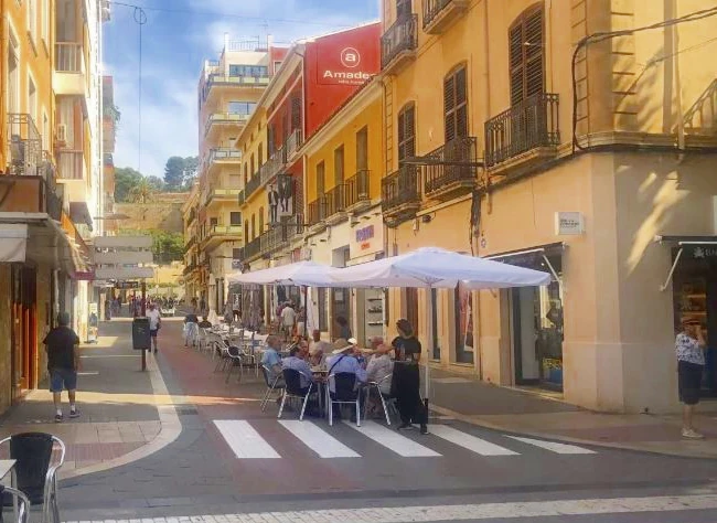 Local céntrico en Denia