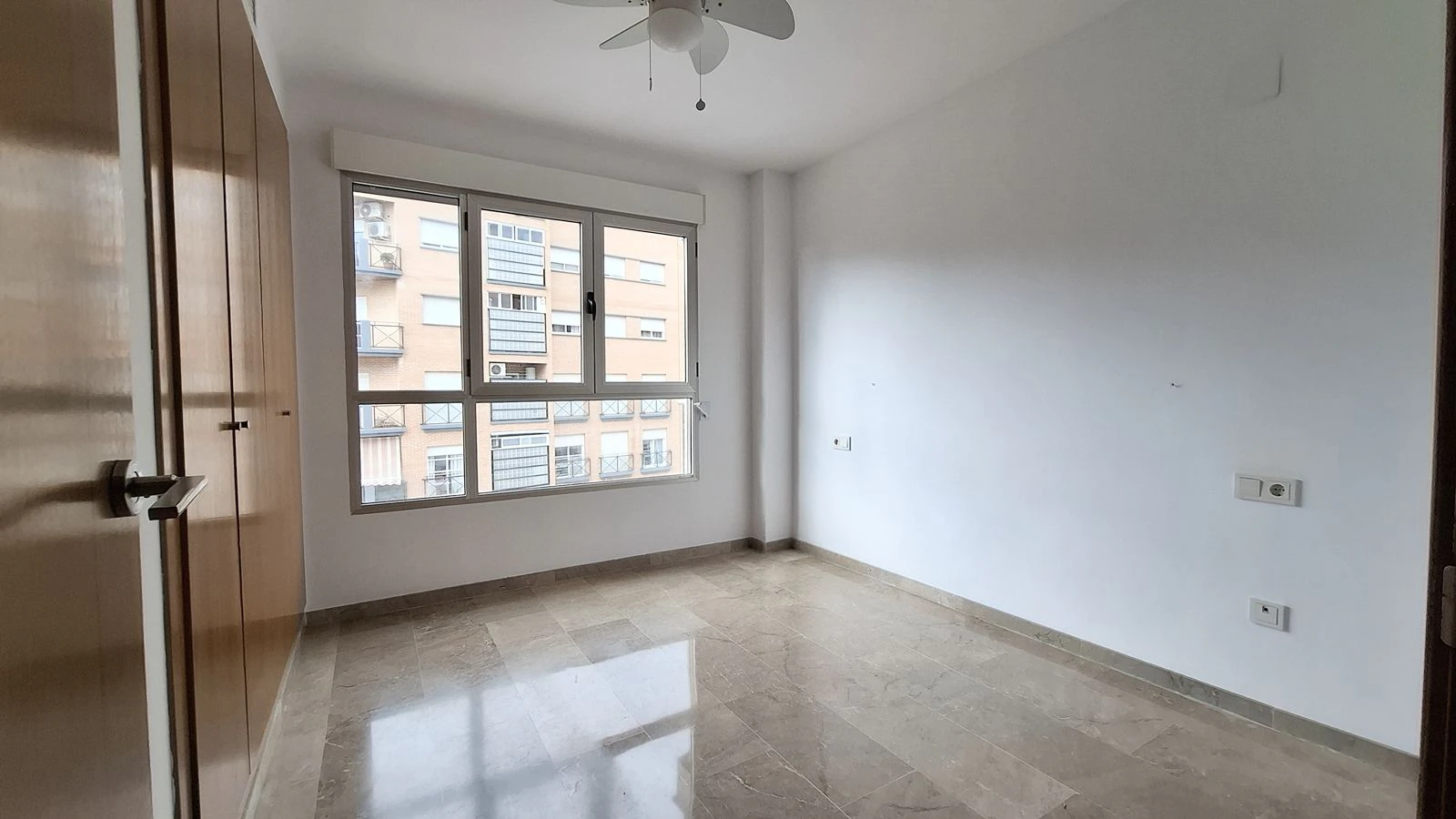 PISO DE 3 DORMITORIOS EN PLENO CENTRO DE DENIA