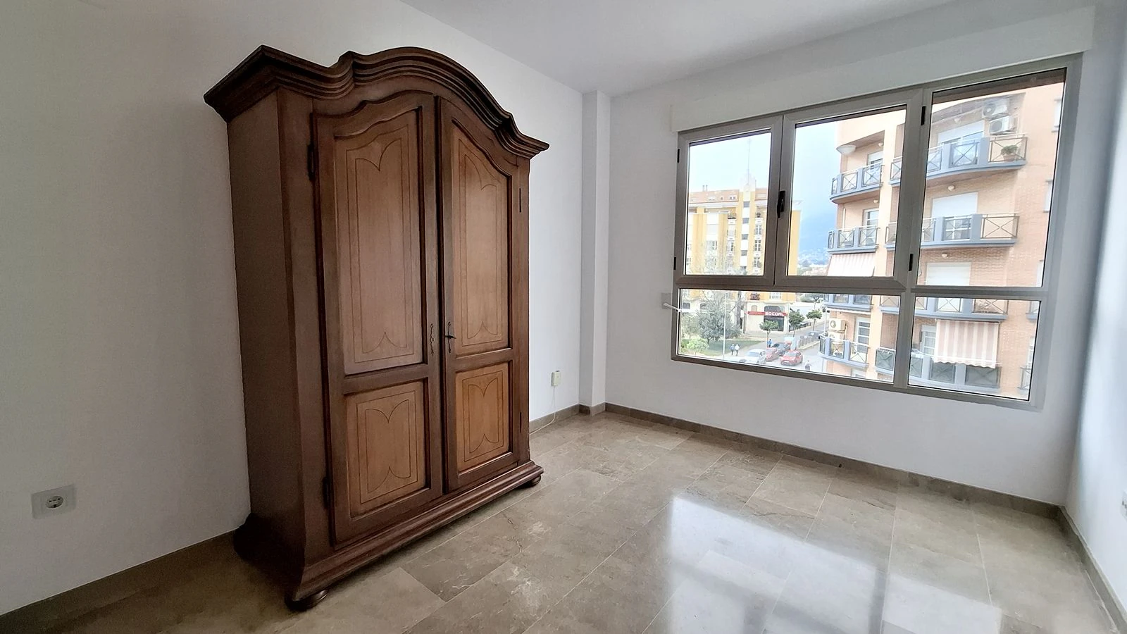 PISO DE 3 DORMITORIOS EN PLENO CENTRO DE DENIA