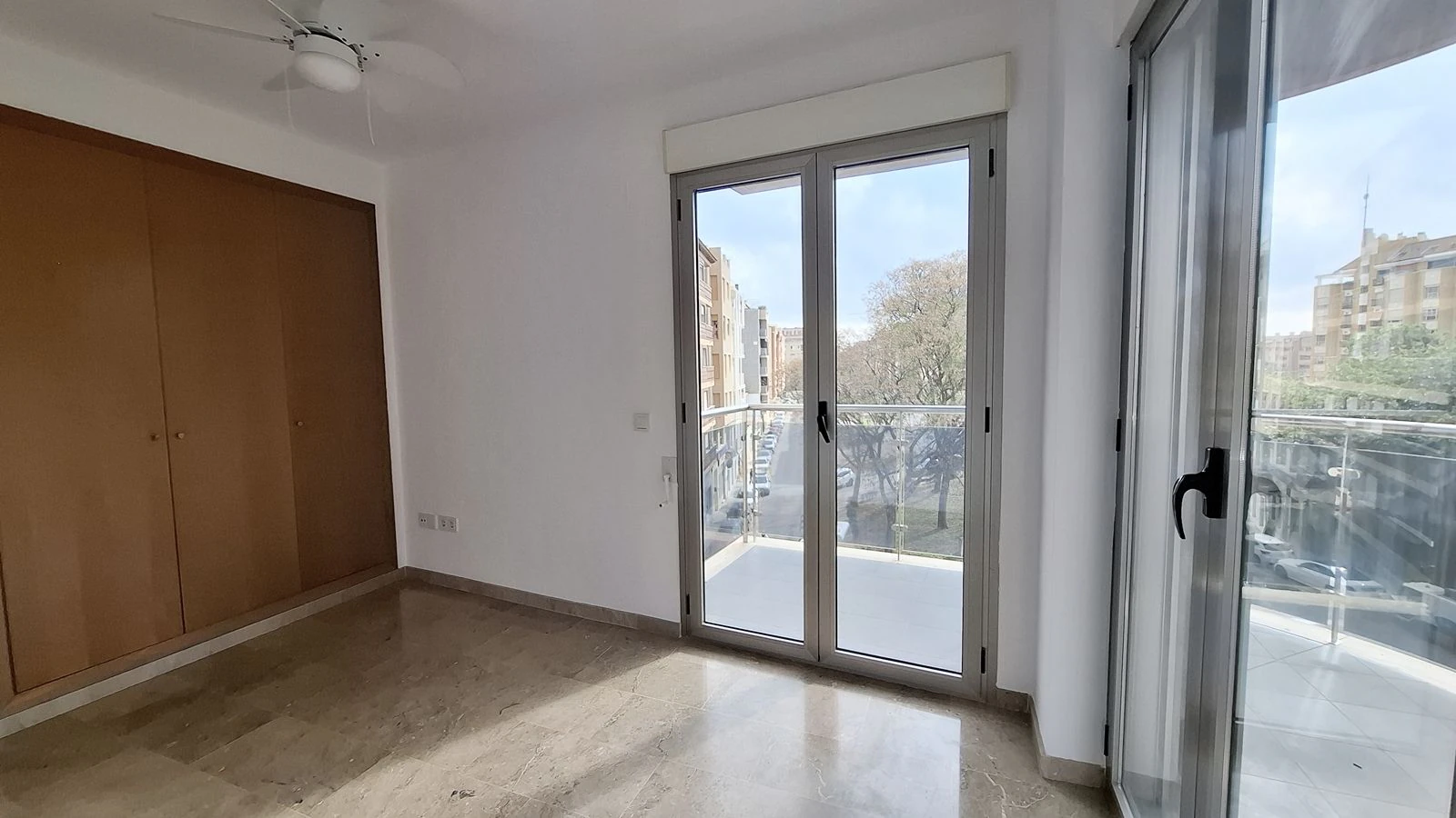 PISO DE 3 DORMITORIOS EN PLENO CENTRO DE DENIA