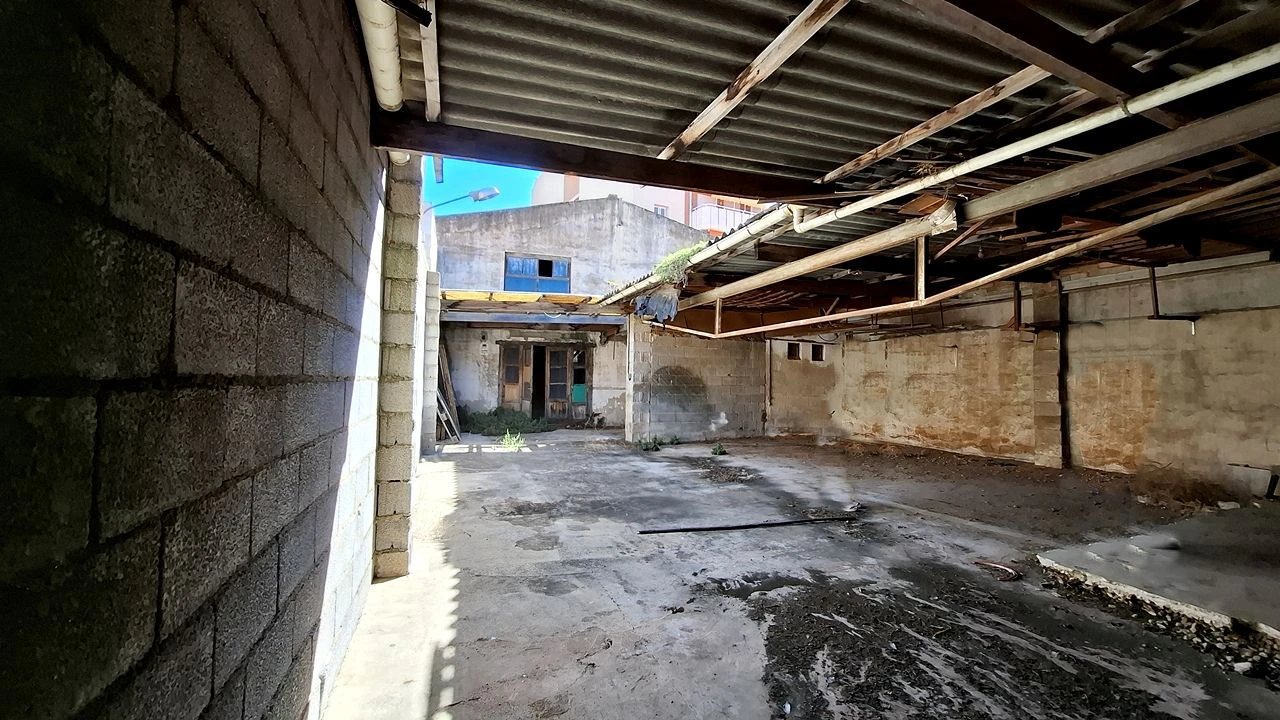 Locaux commerciaux à vente à Dénia