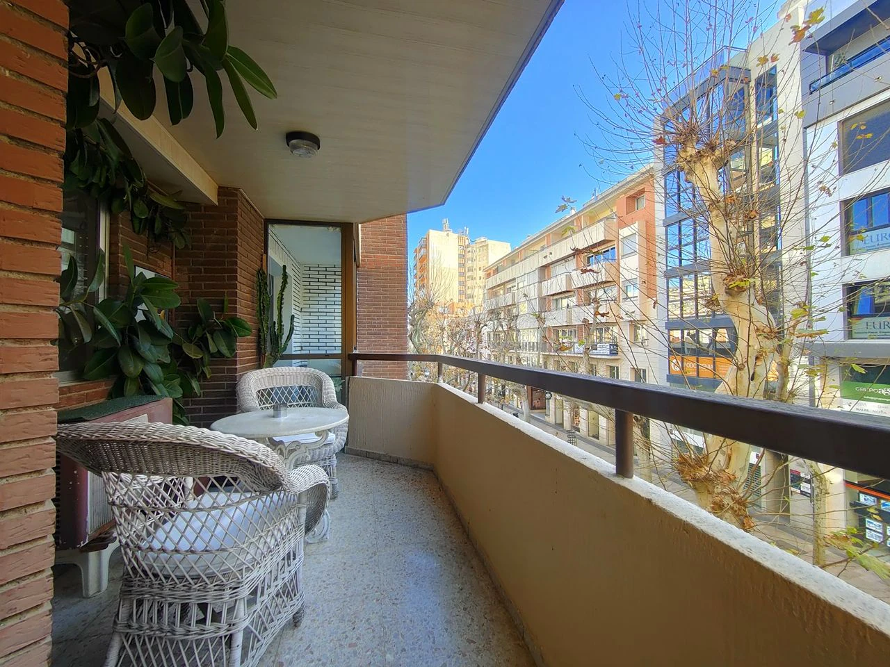 PISO DE 2 DORMITORIOS EN PLENO CENTRO DE DENIA