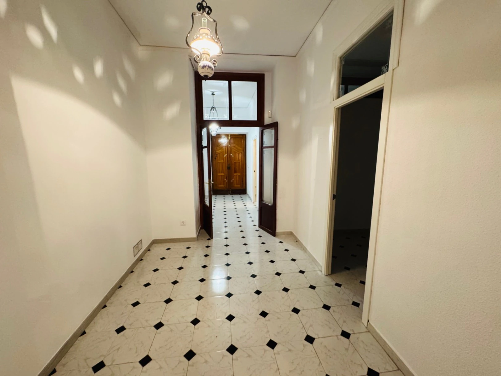 Piso en planta baja con patio en pleno centro histórico de Denia