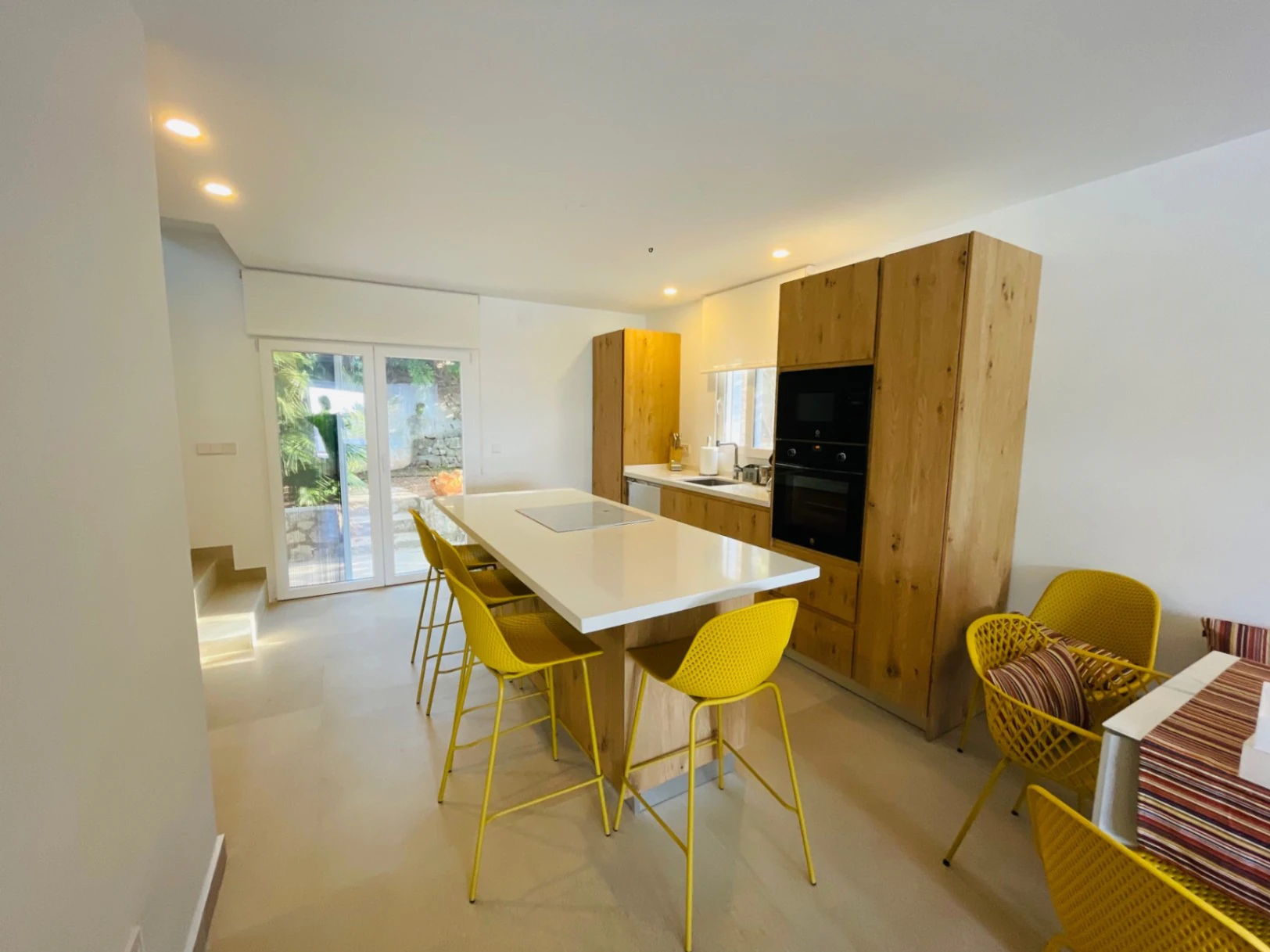 Chalet independiente en Las Marquesas en Denia con piscina privada.