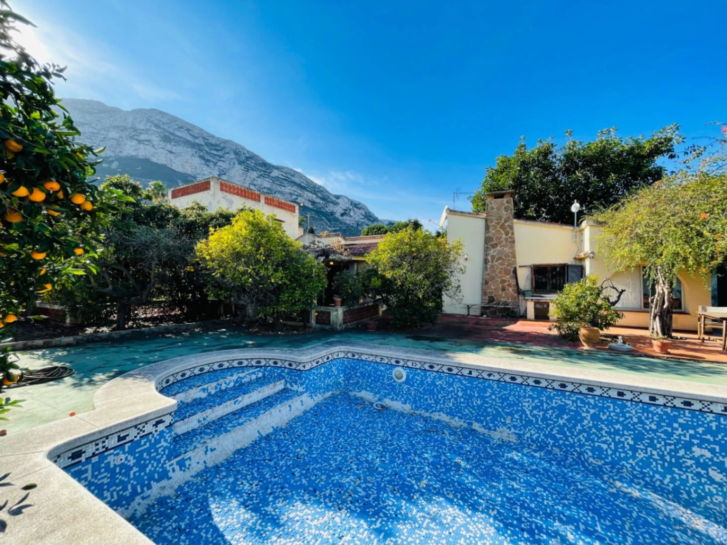 Chalet en Denia con apartamento invitados en Montgó