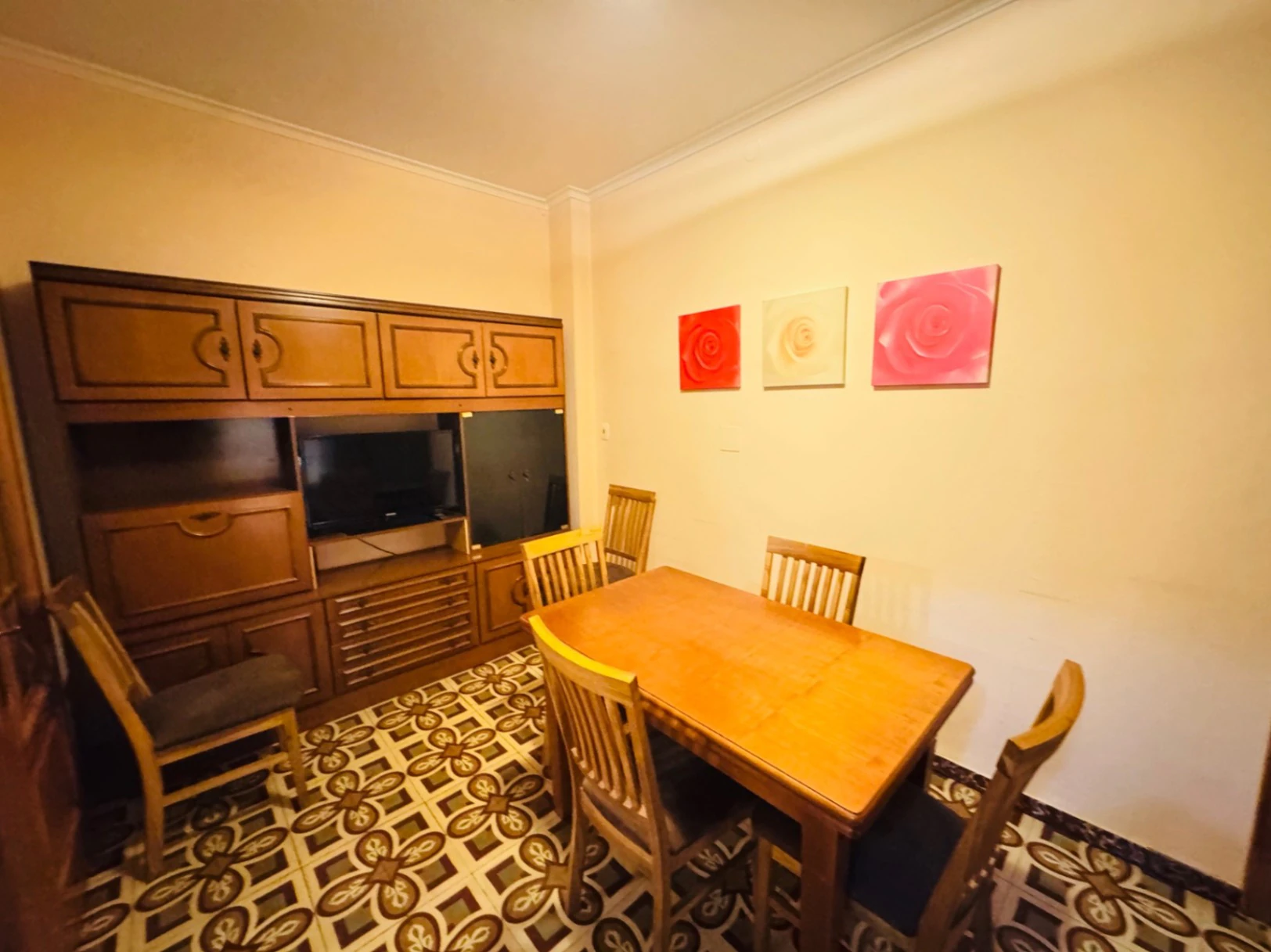 Casa de pueblo en Denia zona Puerto. Al lado Magazinos.