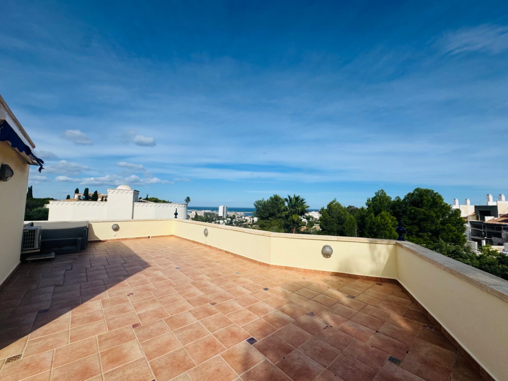 Chalet con vistas al mar en Denia, zona Santa Lucía en Montgó