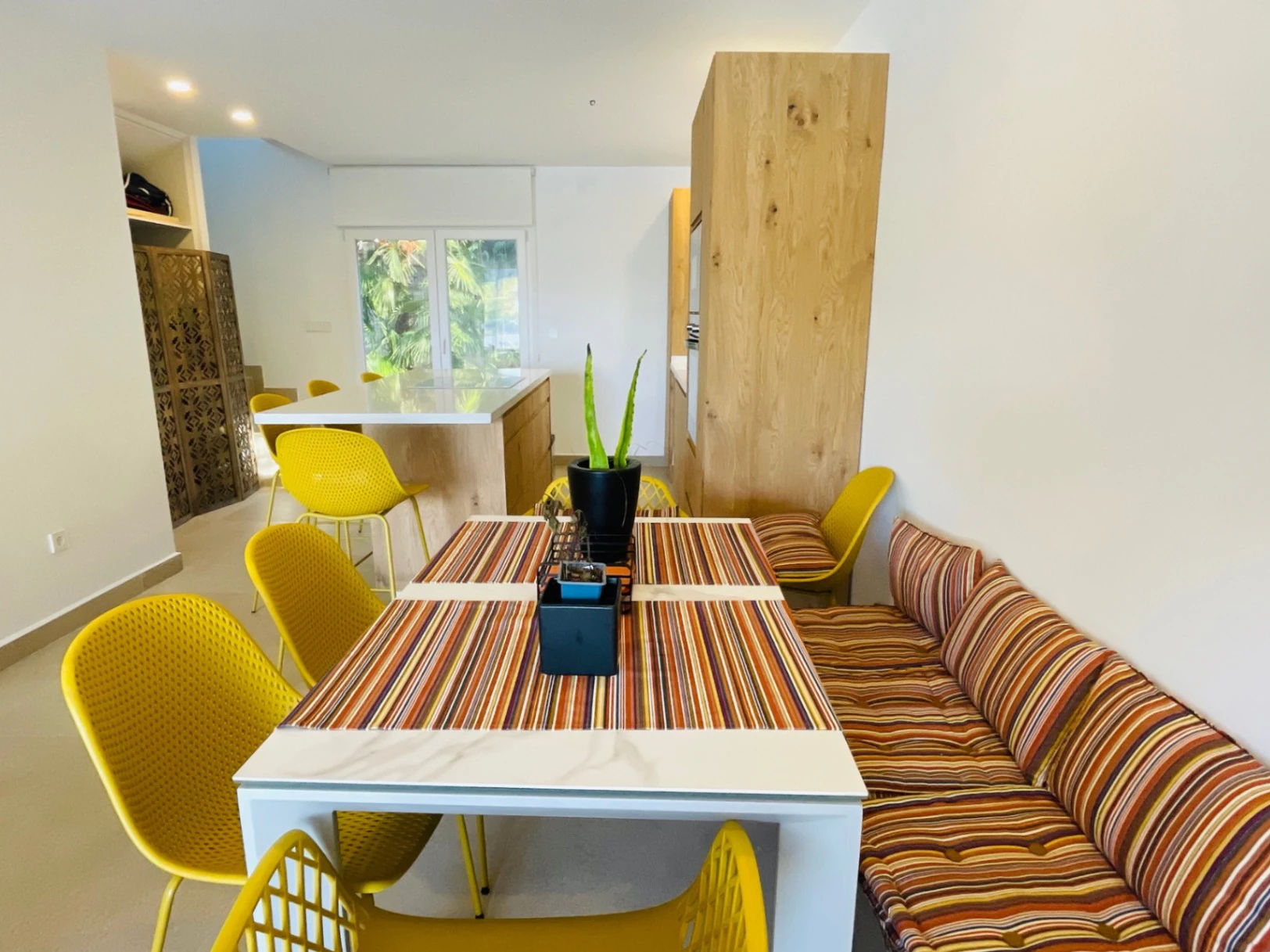Chalet independiente en Las Marquesas en Denia con piscina privada.