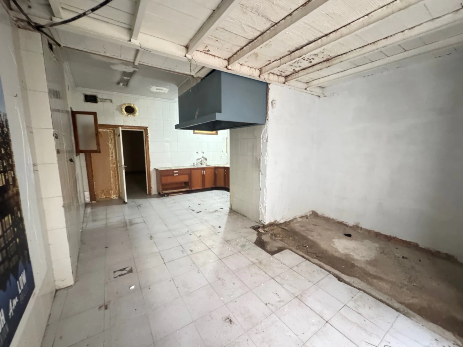 Local comercial de 180 en Denia zona puerto-centro