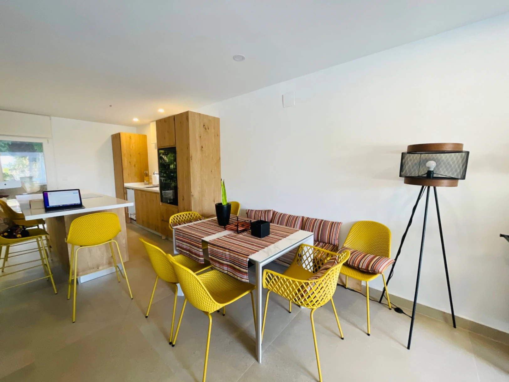 Chalet independiente en Las Marquesas en Denia con piscina privada.