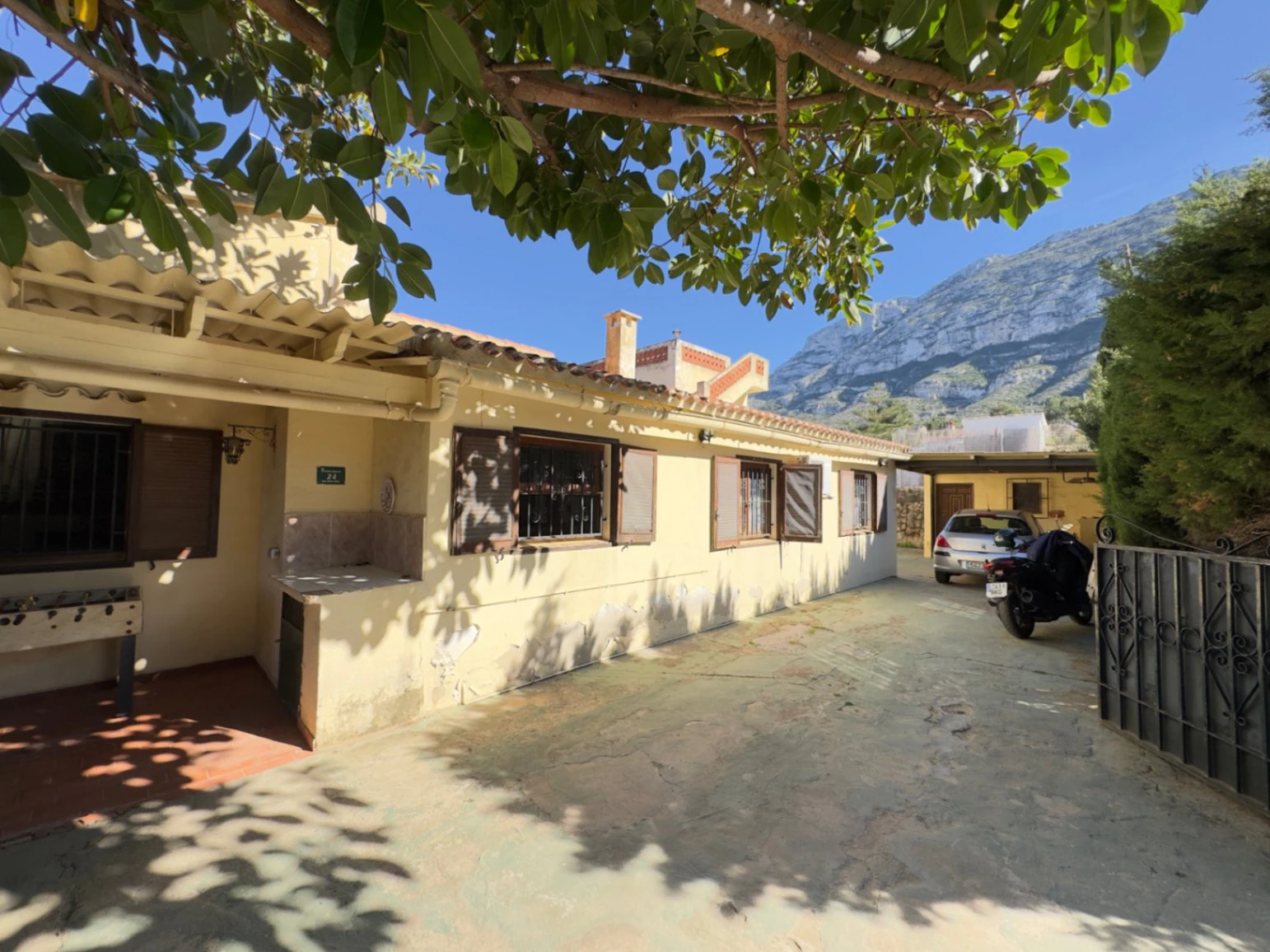 Chalet en Denia con apartamento invitados en Montgó