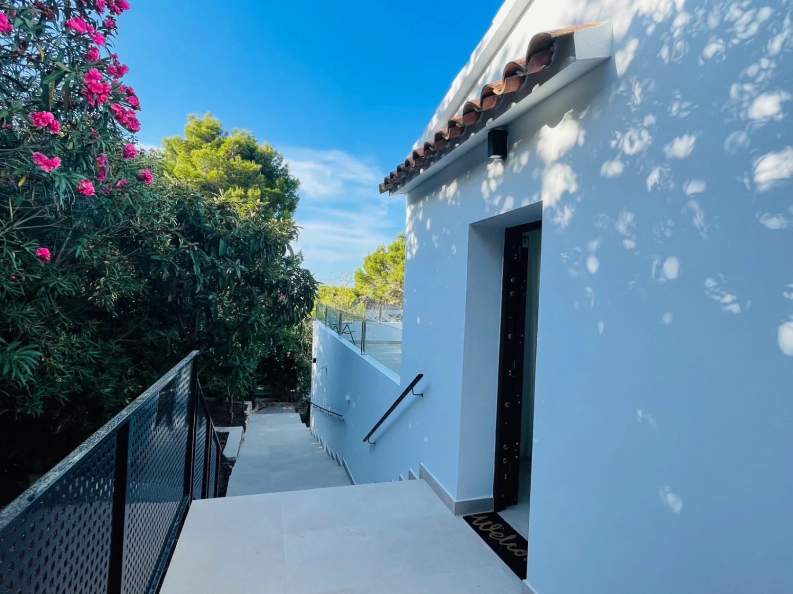 Chalet independiente en Las Marquesas en Denia con piscina privada.