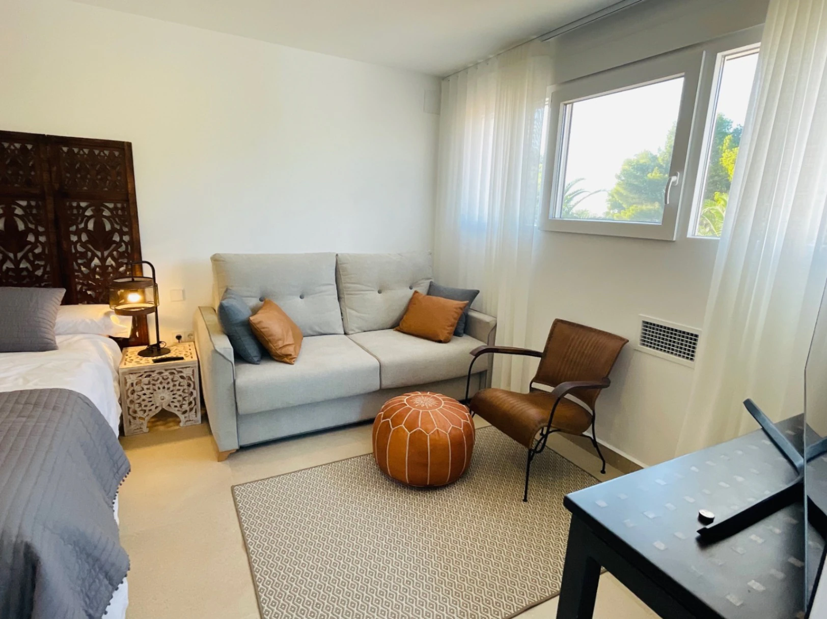 Chalet independiente en Las Marquesas en Denia con piscina privada.