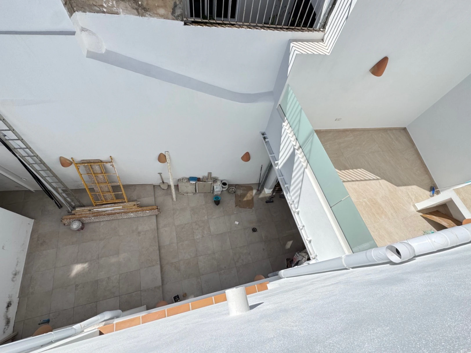Casa de pueblo en centro Oliva con 3 viviendas dentro
