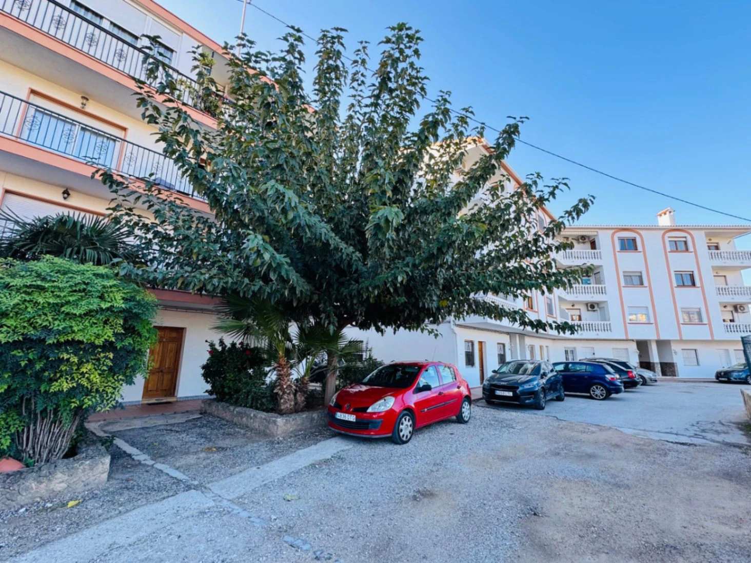 Planta baja en urbanización con piscina en Denia