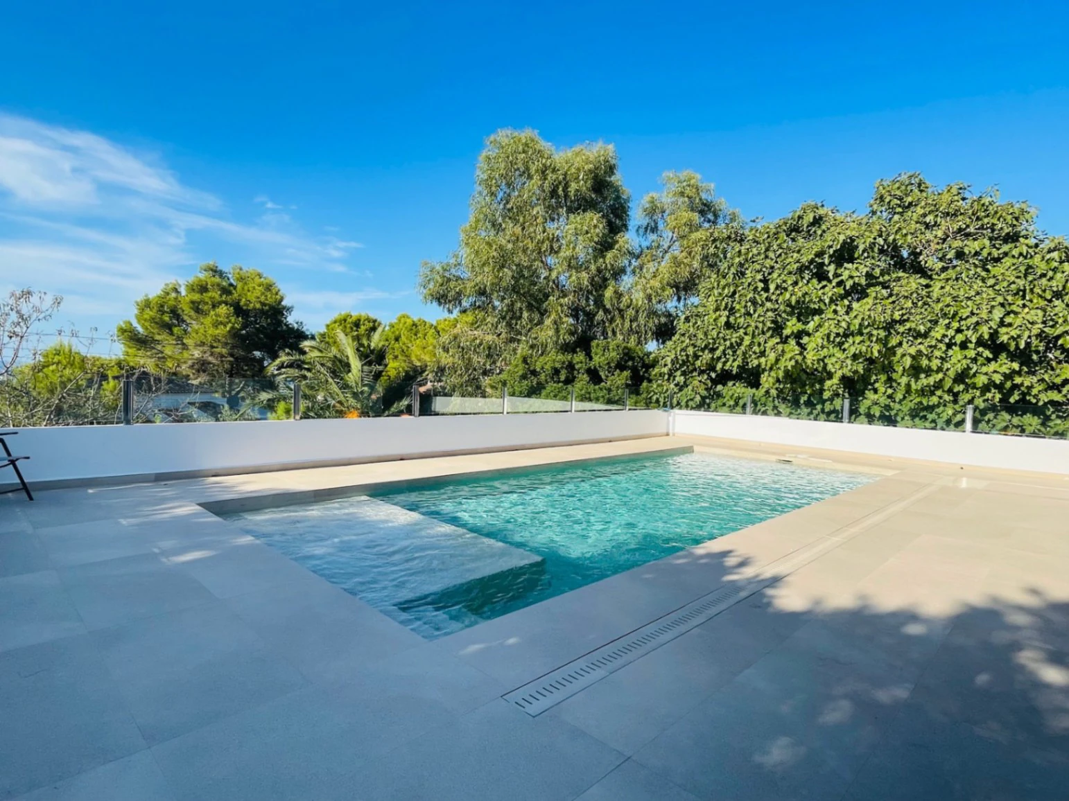 Chalet independiente en Las Marquesas en Denia con piscina privada.