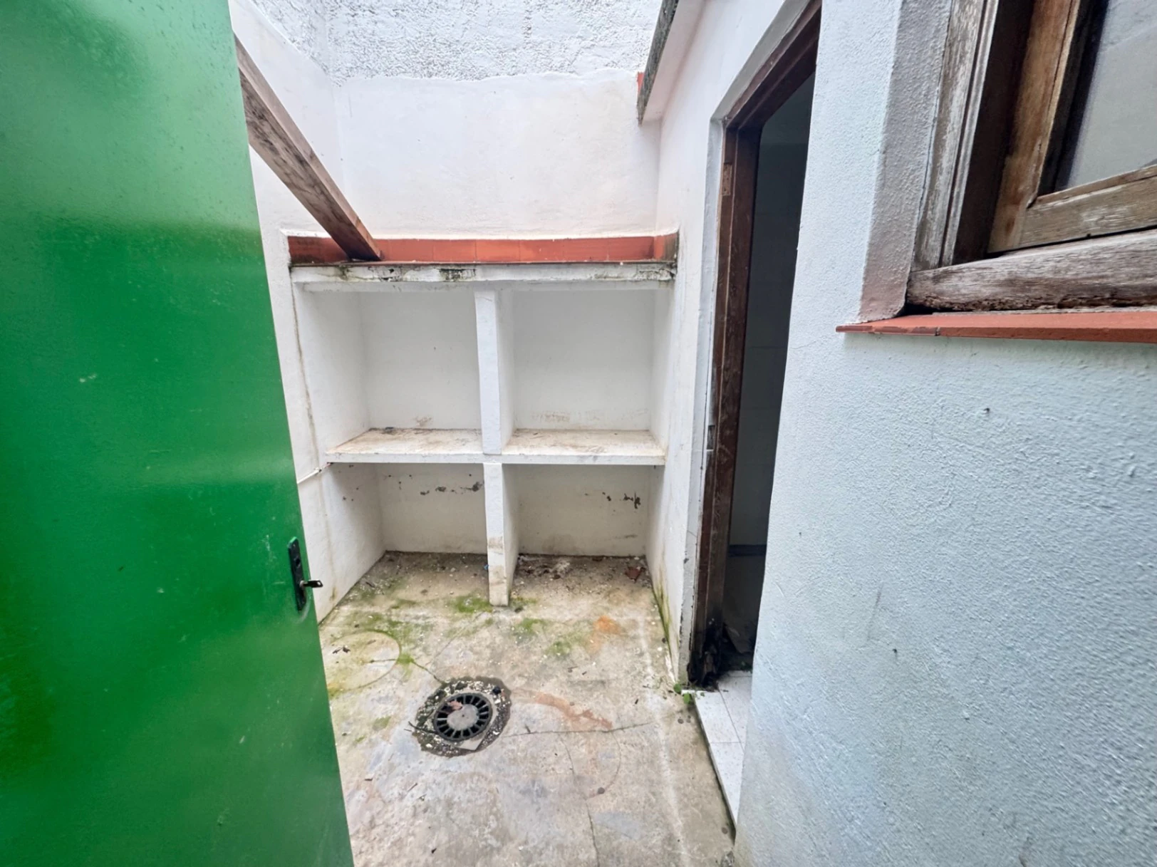 Local comercial de 180 en Denia zona puerto-centro