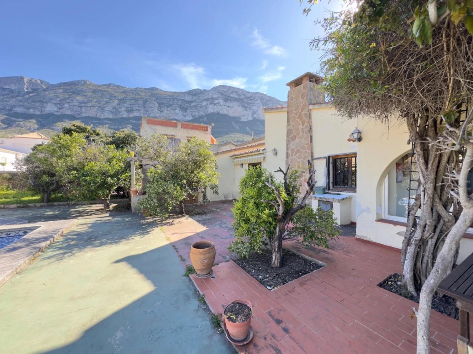 Chalet en Denia con apartamento invitados en Montgó