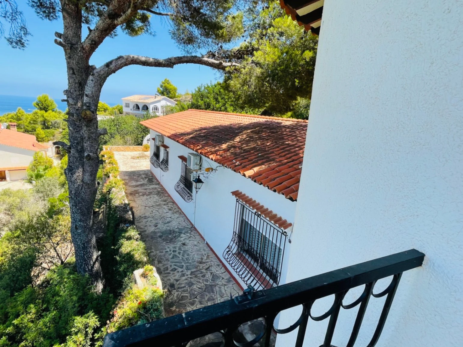 Chalet en Las Rotas con vistas panorámicas al mar y montaña