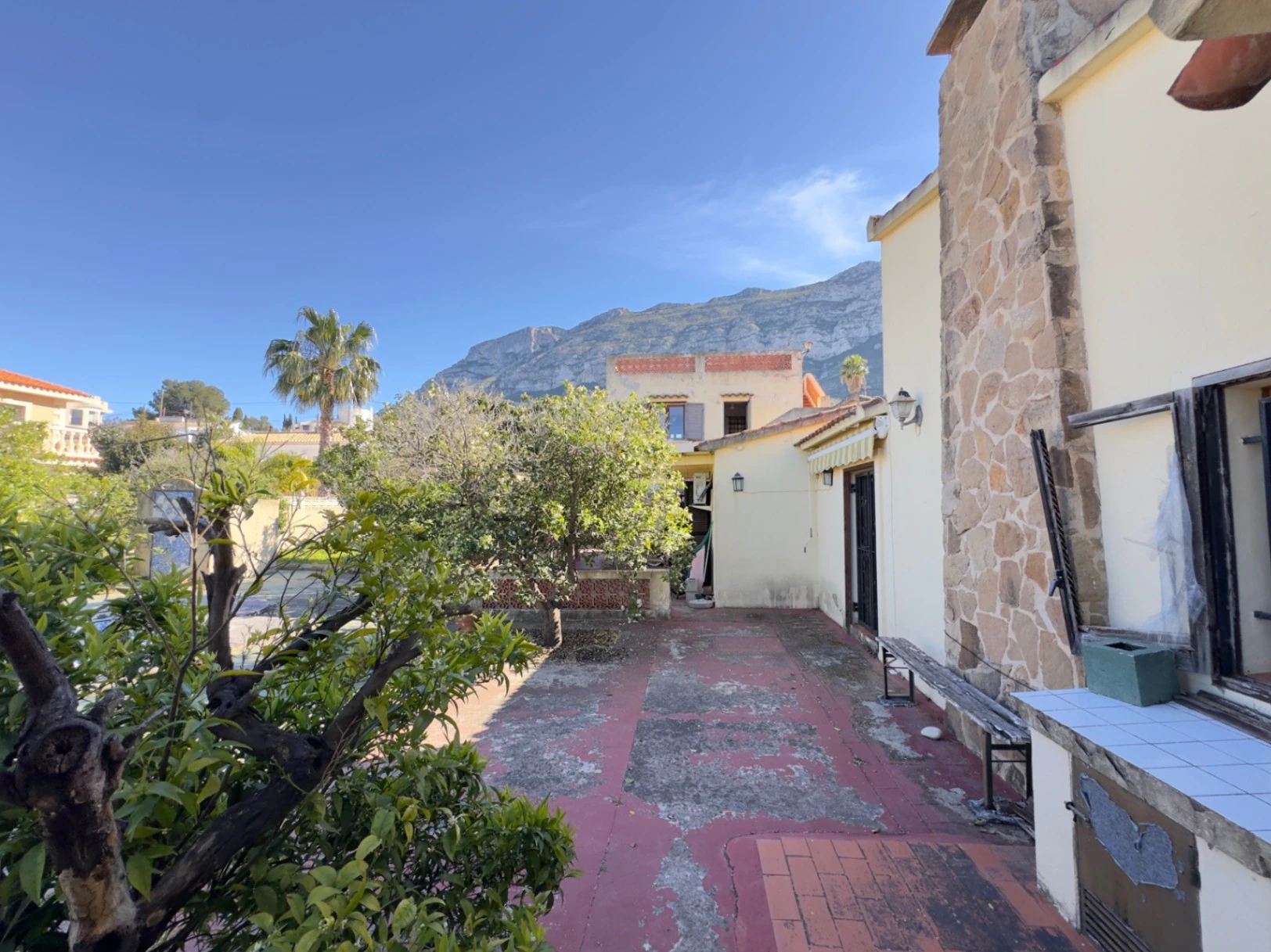 Chalet en Denia con apartamento invitados en Montgó