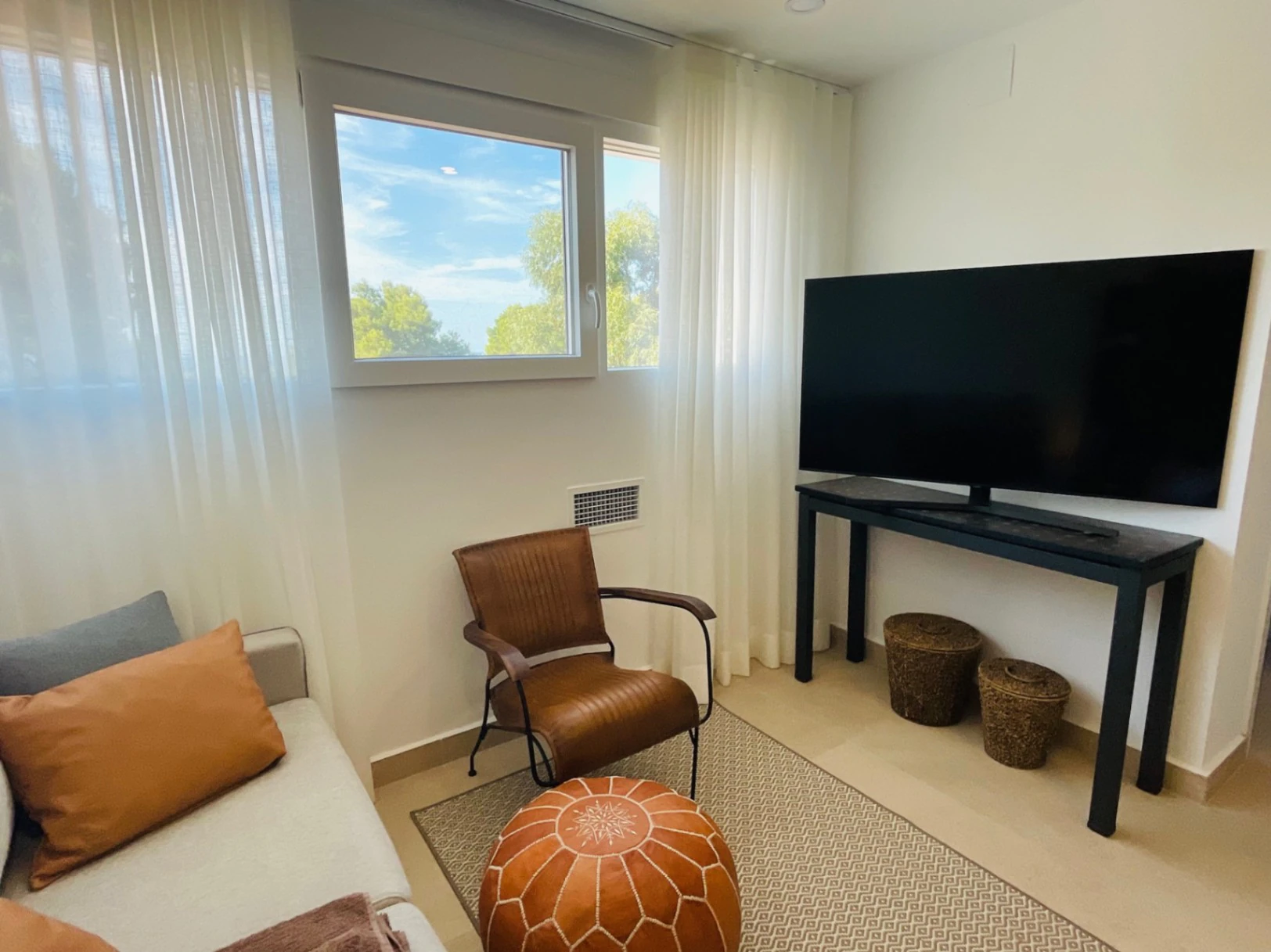 Chalet independiente en Las Marquesas en Denia con piscina privada.