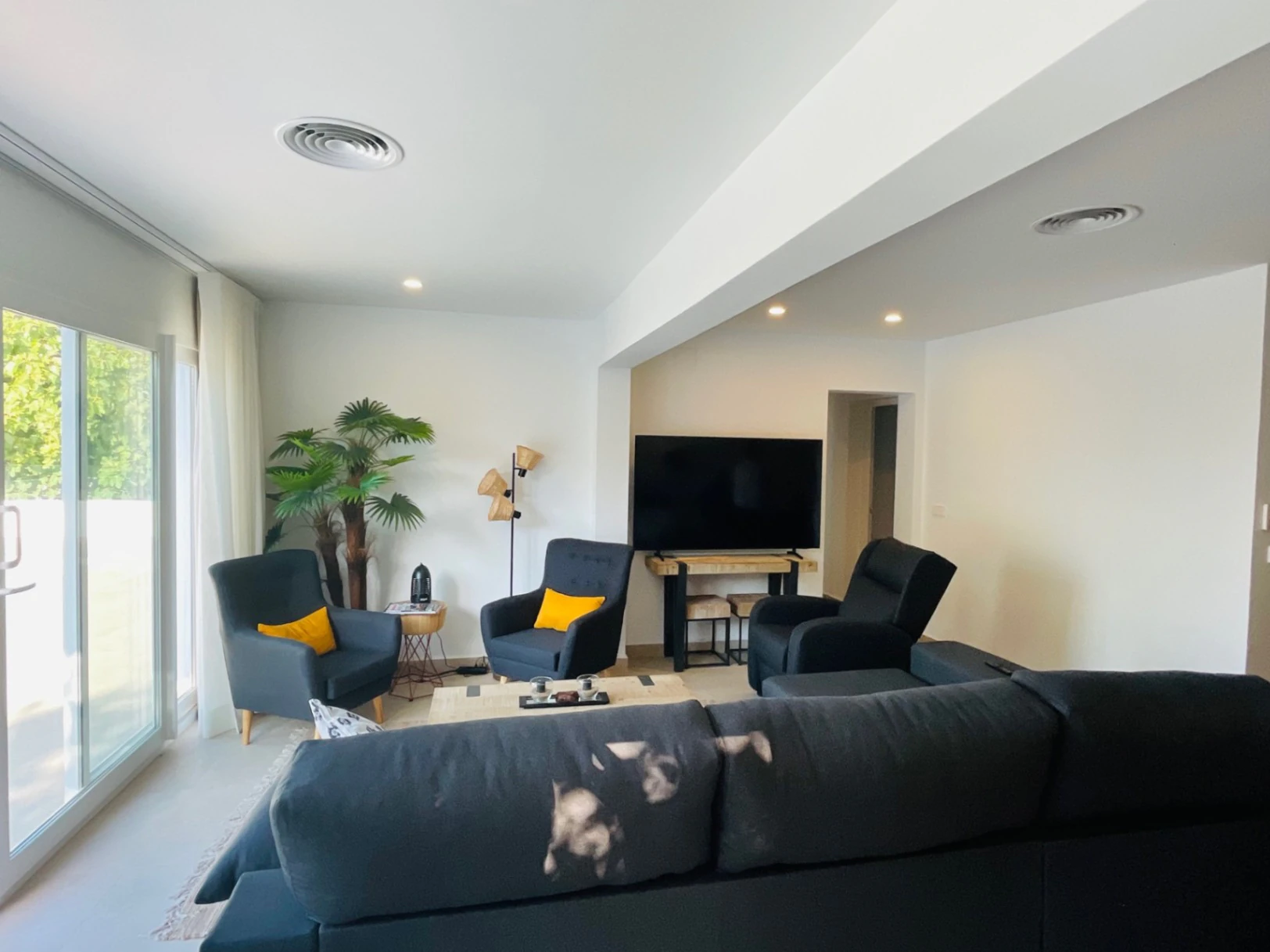 Chalet independiente en Las Marquesas en Denia con piscina privada.
