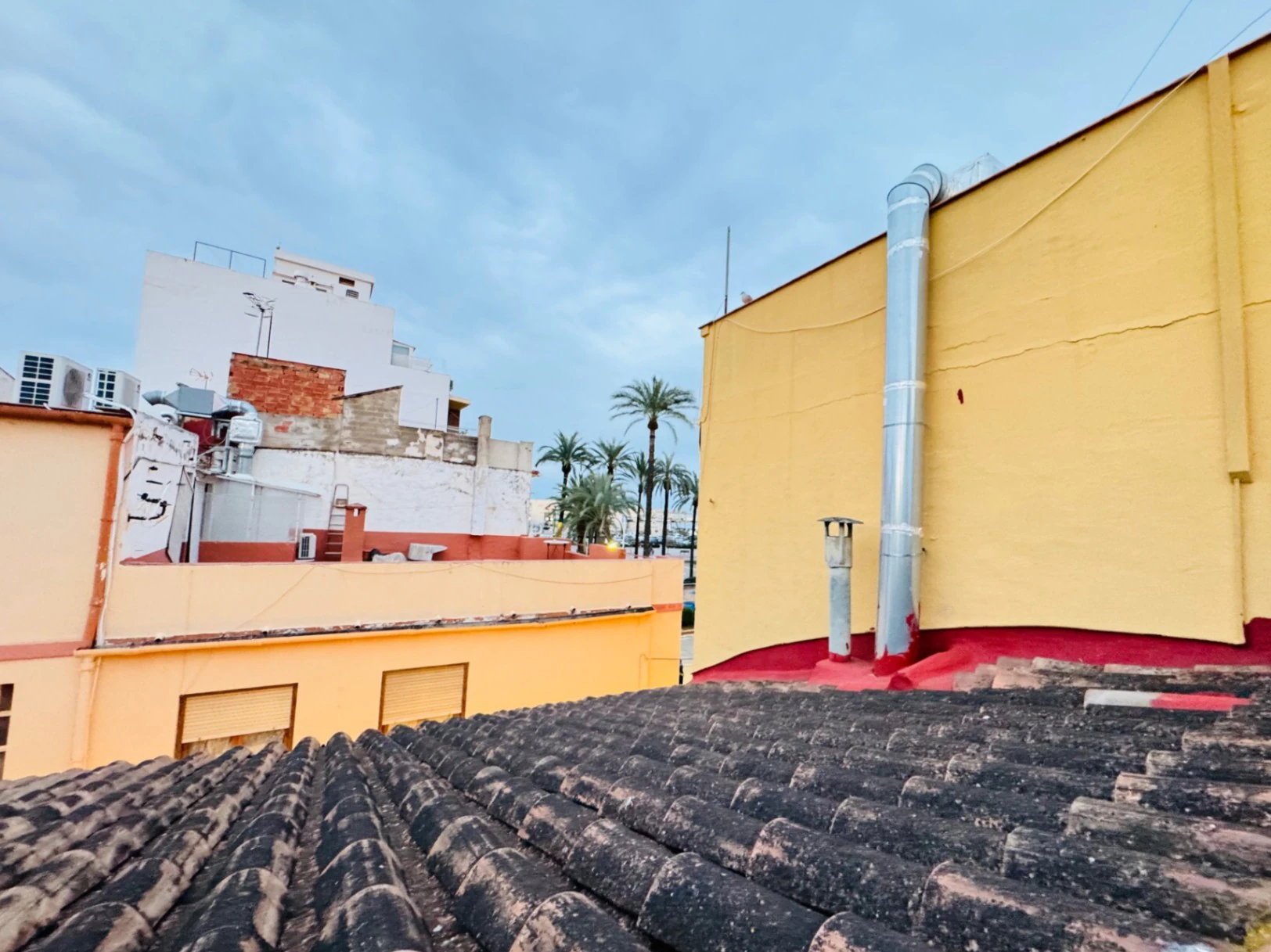 Casa de pueblo en Denia zona Puerto. Al lado Magazinos.