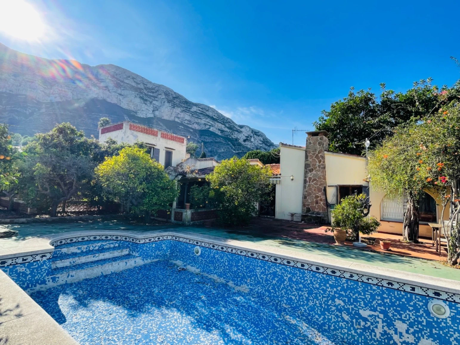 Chalet en Denia con apartamento invitados en Montgó