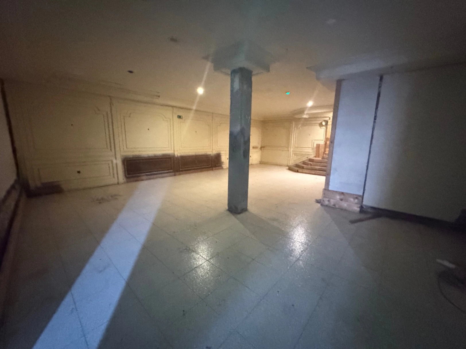 Local comercial de 180 en Denia zona puerto-centro
