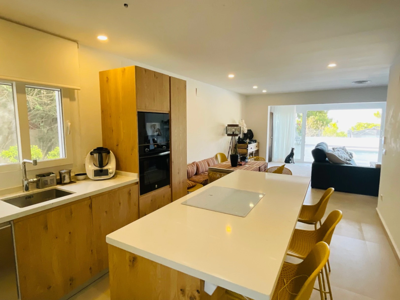 Chalet independiente en Las Marquesas en Denia con piscina privada.