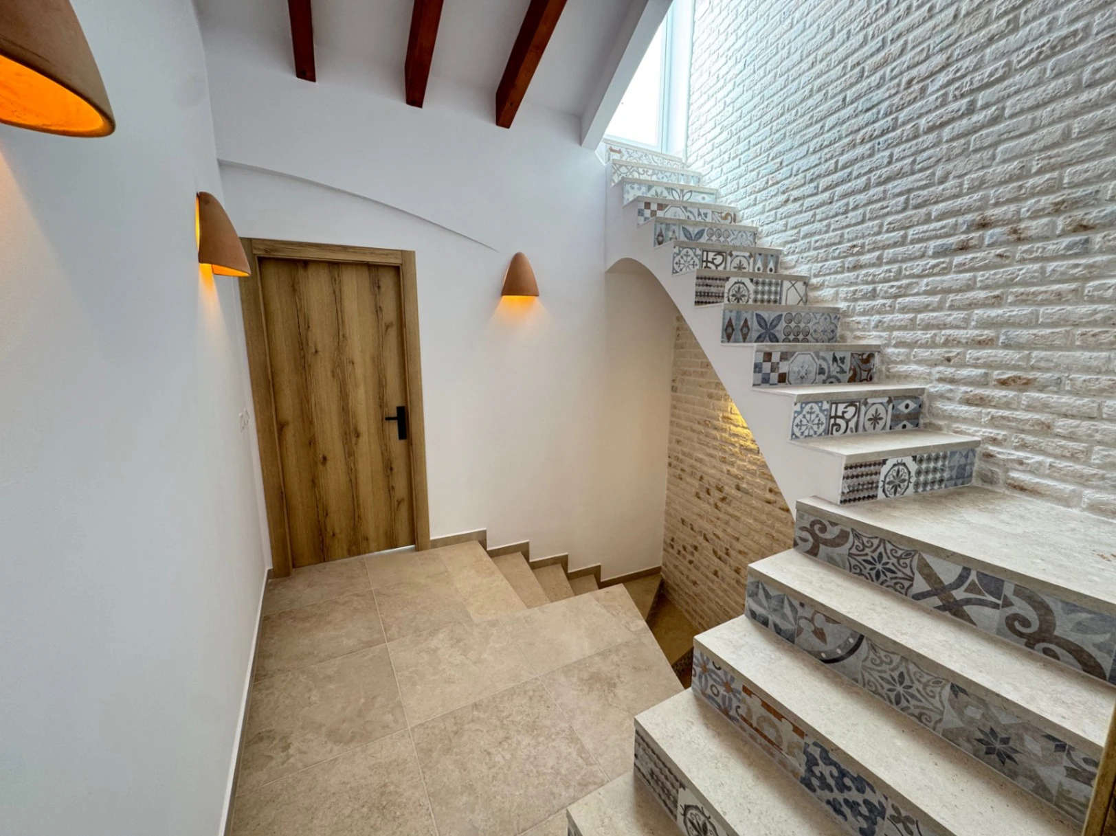 Casa de pueblo en centro Oliva con 3 viviendas dentro