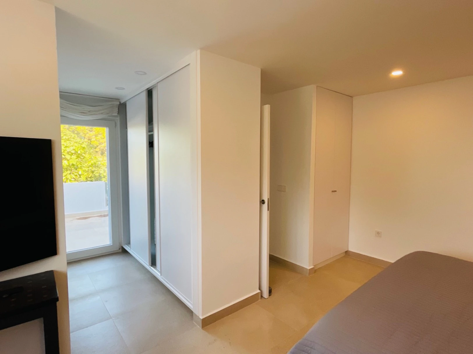 Chalet independiente en Las Marquesas en Denia con piscina privada.
