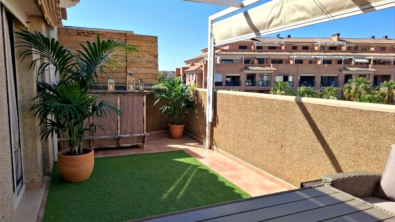 ATICO DUPLEX CON VISTAS AL CASTILLO