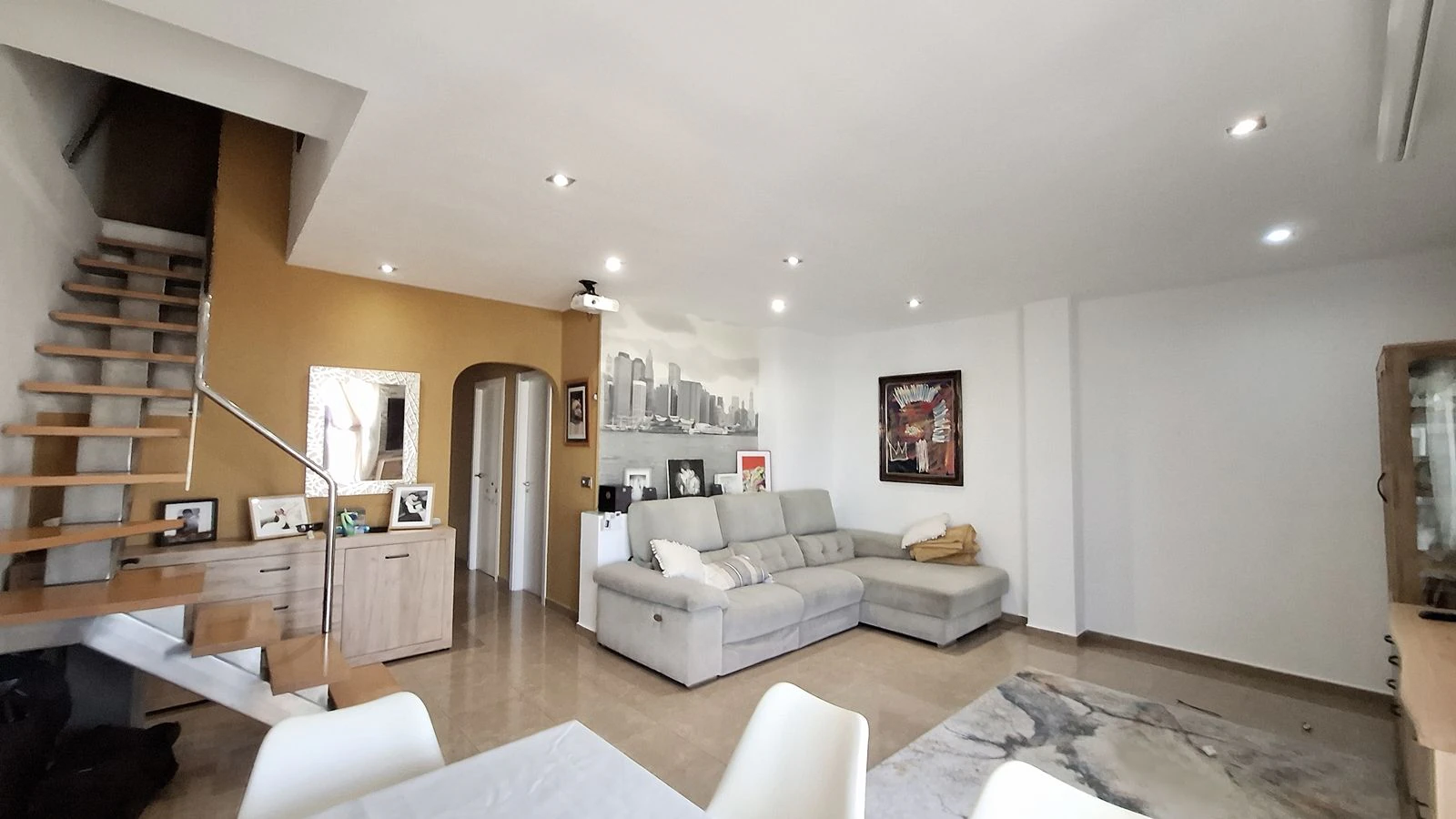 ATICO DUPLEX CON VISTAS AL CASTILLO