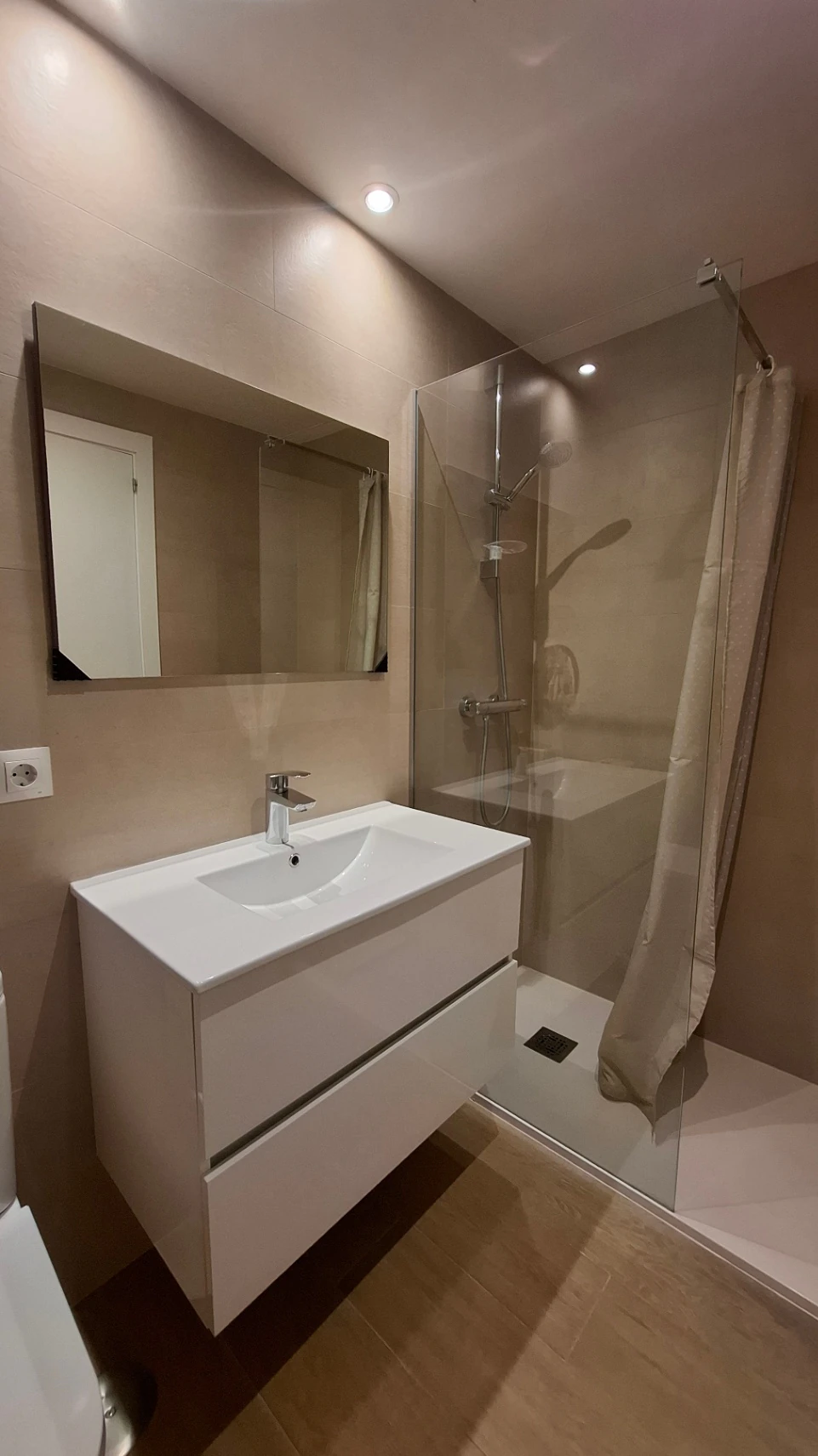 APARTAMENTO SEMINUEVO EN PLANTA BAJA DE 2 DORMITORIOS