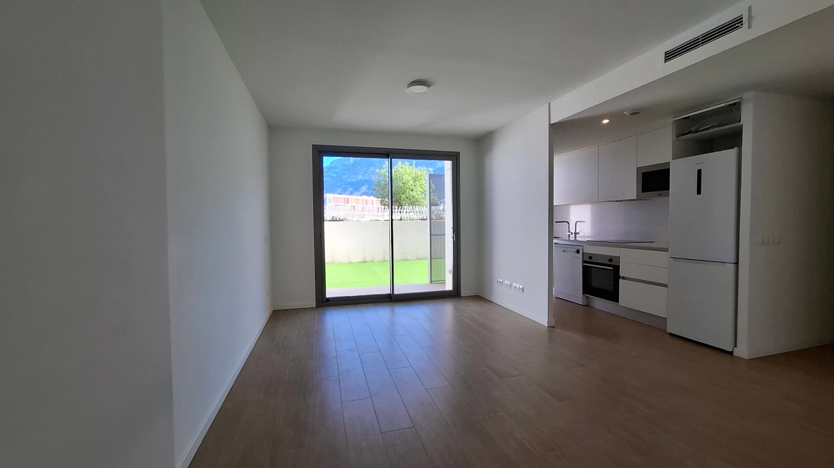 APARTAMENTO SEMINUEVO EN PLANTA BAJA DE 2 DORMITORIOS