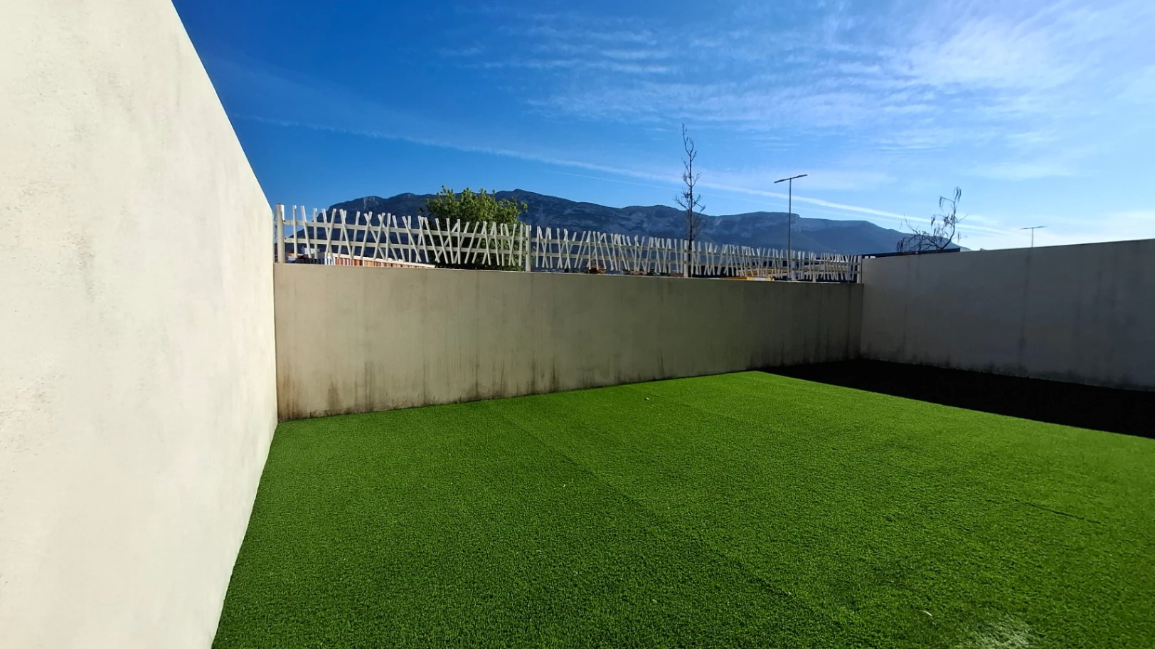 APARTAMENTO SEMINUEVO EN PLANTA BAJA DE 2 DORMITORIOS