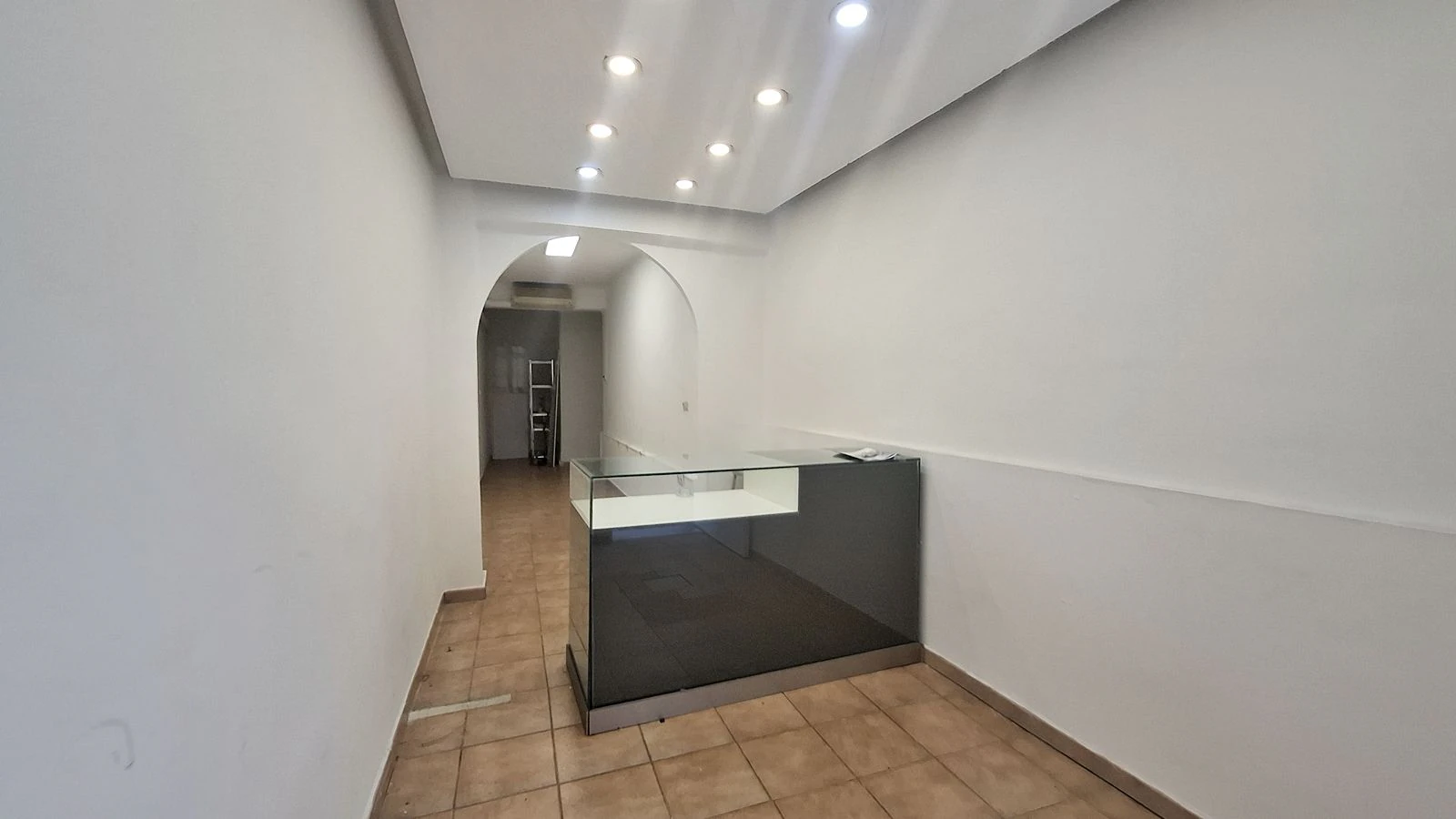 LOCAL COMERCIAL EN EL CENTRO DE DENIA