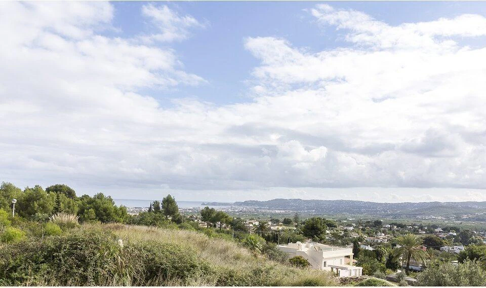 Villa en Jávea con Vistas al Mar y al Montgó