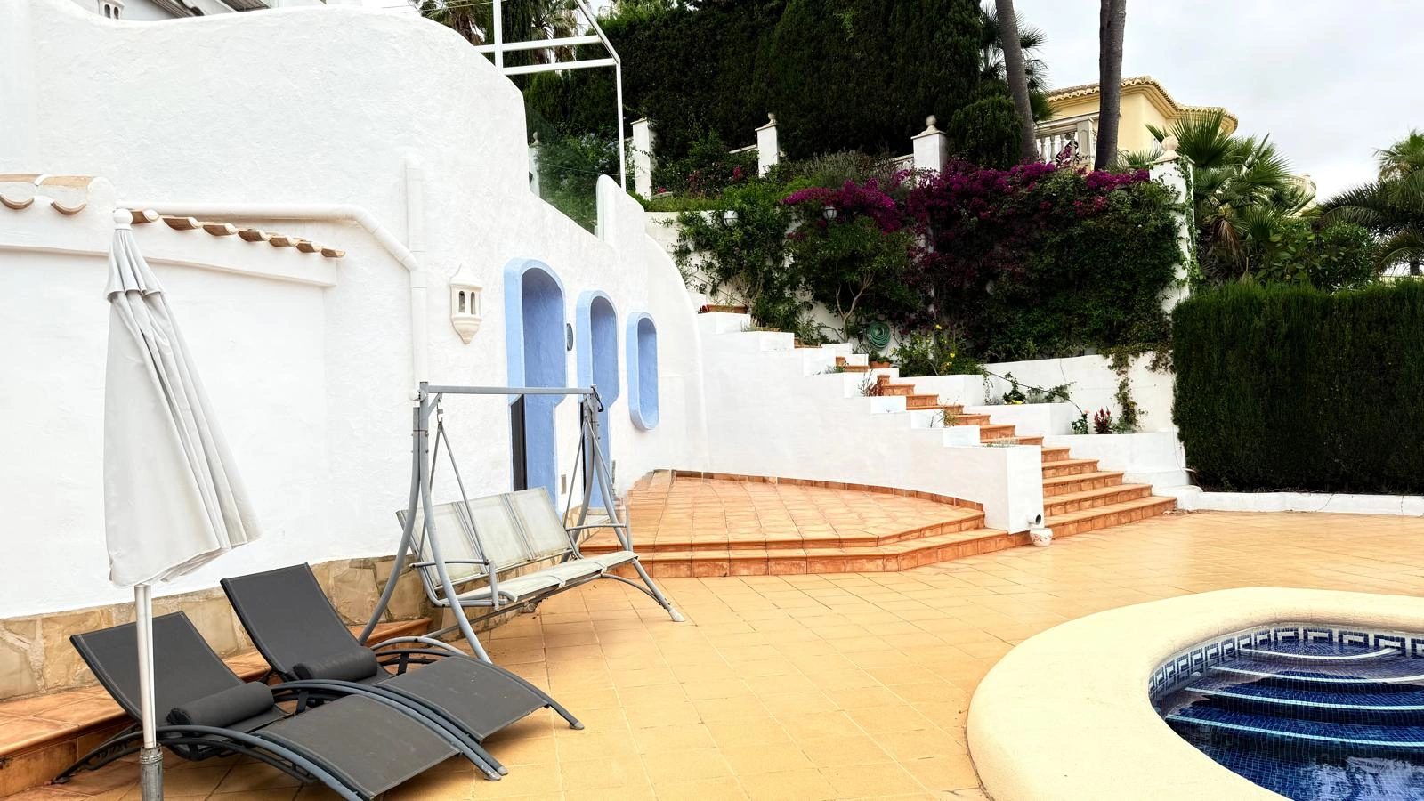 CRJC210527 - Charmante villa de style ibicenco avec vue panoramique sur la mer à Jávea.