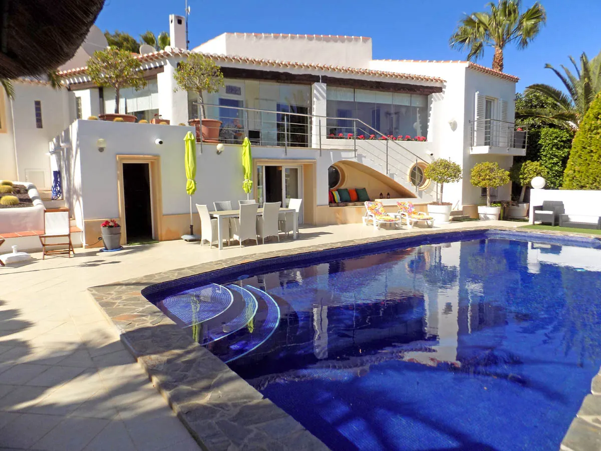 4290 - Villa a la Venta en Moraira con vistas al Mar