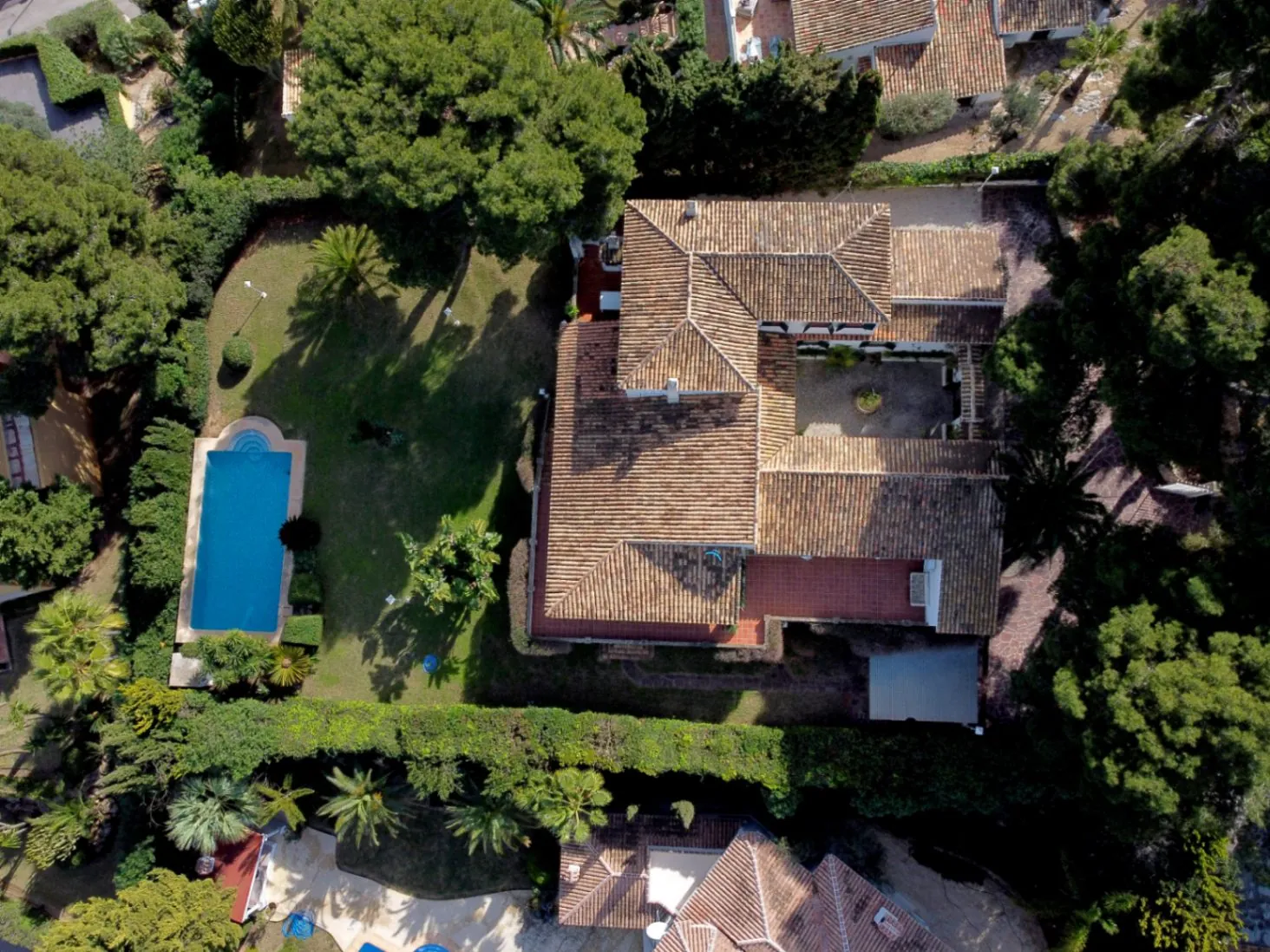 4825 - Villa impressionnante avec des vues incroyables sur la mer dans la urbanisation El Tosalet.